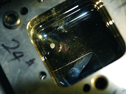 <a href='http://www.qzzmt.cn/product/3.htm' class='text_a'>模具激光焊機</a>修復鏡面模具效果